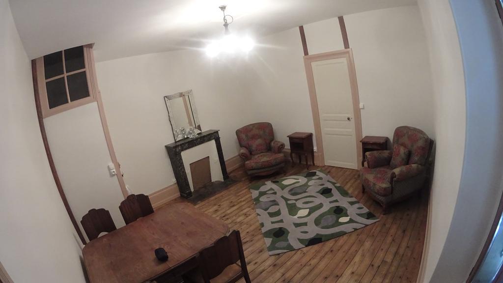 Bed and Breakfast Les Epis D'Or L'Isle-sur-Serein Zimmer foto