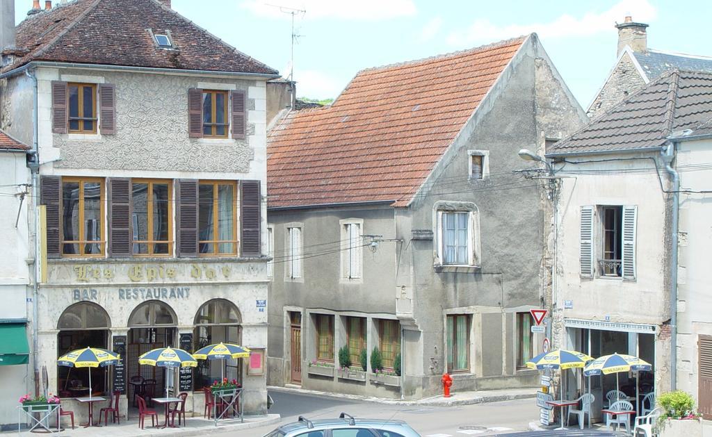 Bed and Breakfast Les Epis D'Or L'Isle-sur-Serein Exterior foto